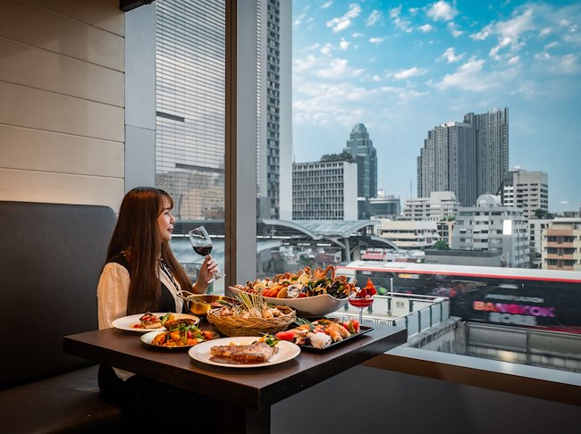 Group Dining by the BTS